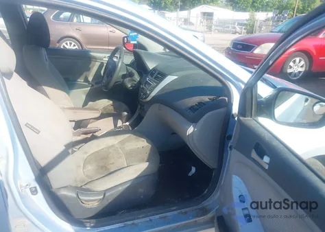 2013 Hyundai Accent Gs z USA, uszkodzony, nr VIN KMHCT5AE4DU119904